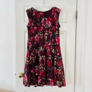 Roz & Ali Floral Lace Dress